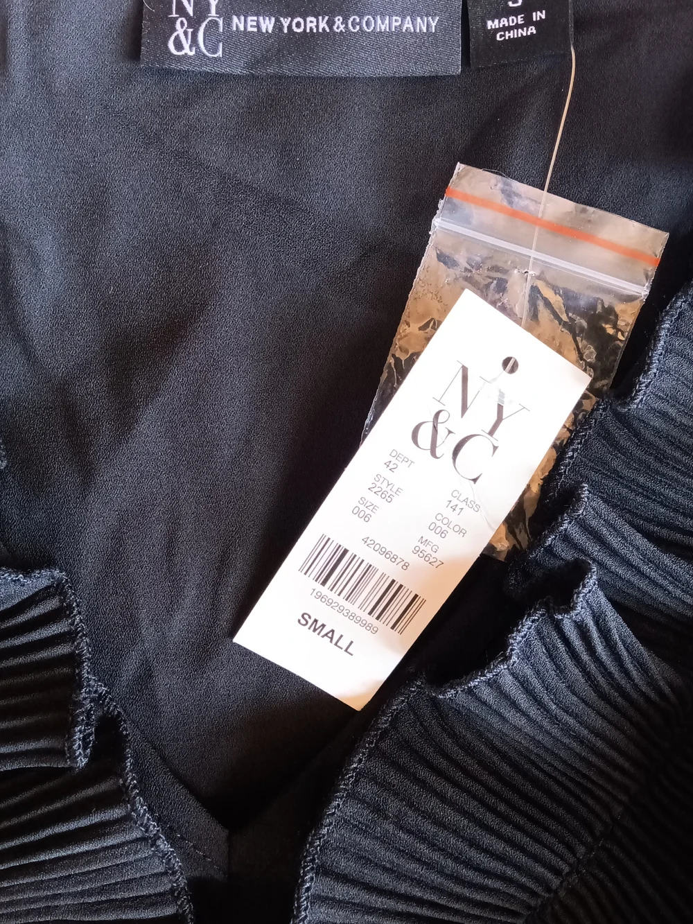 New York & Company Black Ruffled V-Neck Women's Blouse